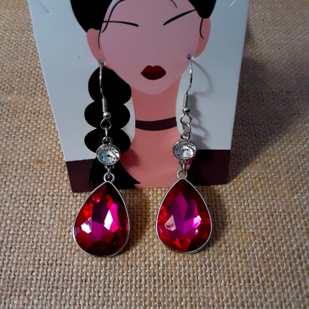 Earrings. Fushia purple.
